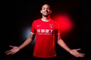 费利佩达成亚洲百球里程碑 坦言成功源于团队协作与不懈付出